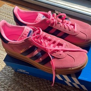 NEW IN BOX ADIDAS GAZELLE BOLD PINK